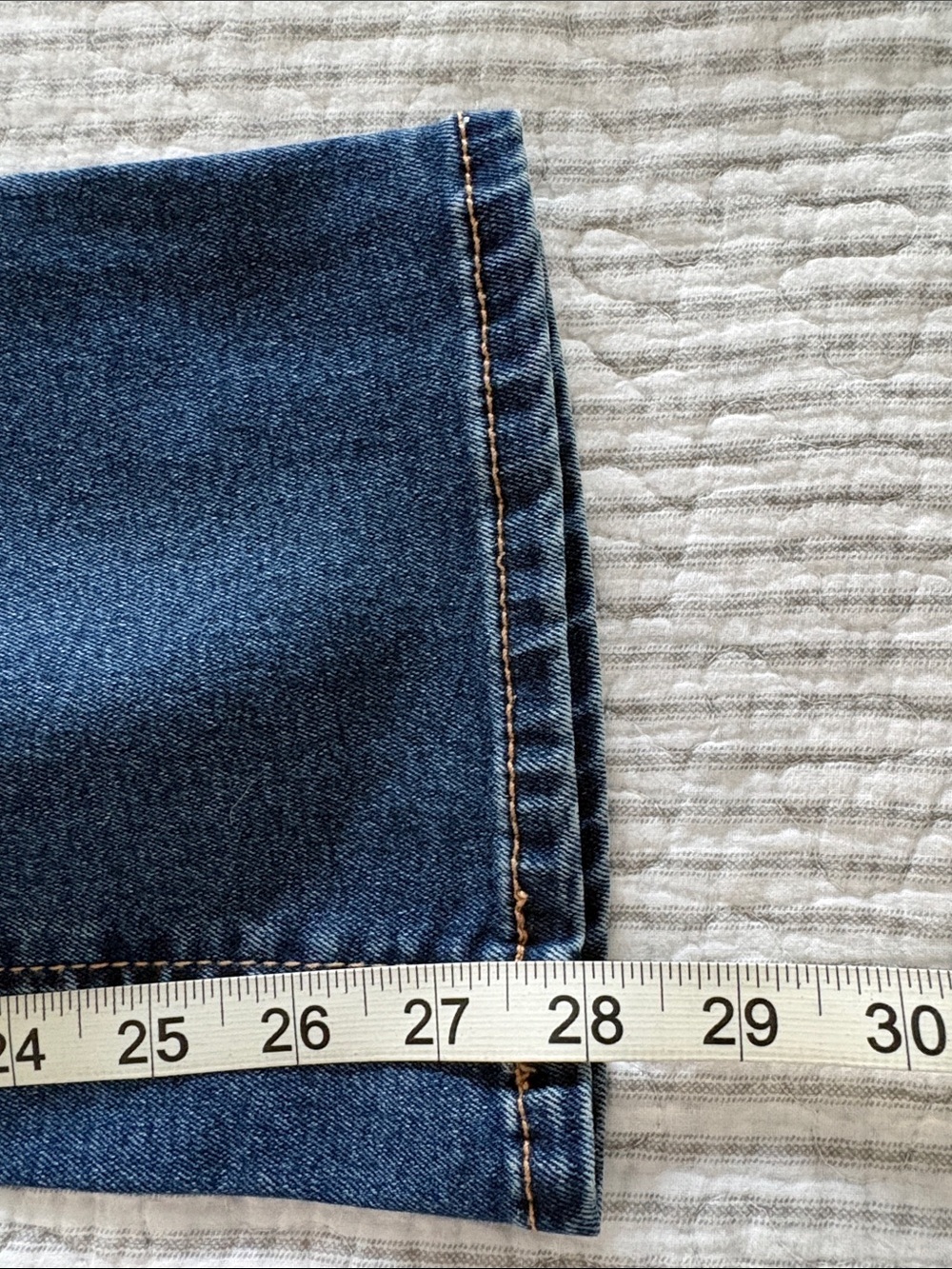 Frye Blue Denim Jeans ~ Medium Wash ~ Size 4/27 - Picture 10 of 10